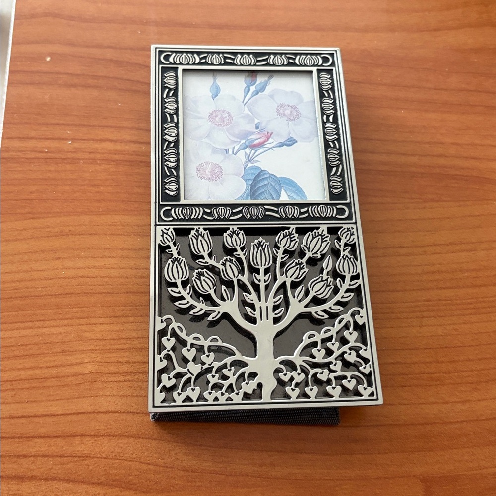 Unique Small Desktop Silver Frame